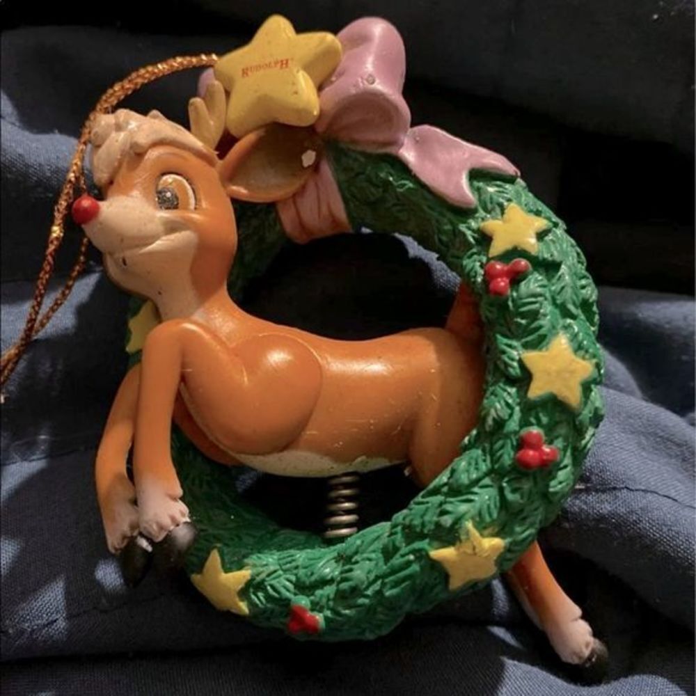 1998 Trevco Christmas Ornament Rudolph the Red Nose Reindeer with Wreath